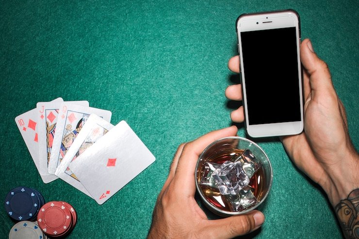 Meja Texas Poker menengah dengan pemain berpengalaman